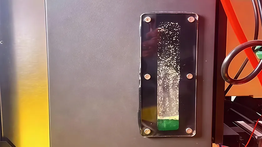 Desktop automatic engraving machine