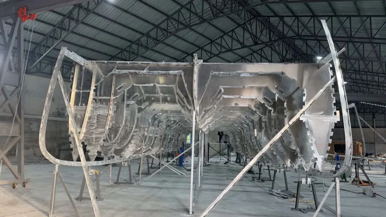 Thailand Customer Successfully Installed G8025 6KW Fiber Laser Cutting Machine for Large-Scale Metal Processing